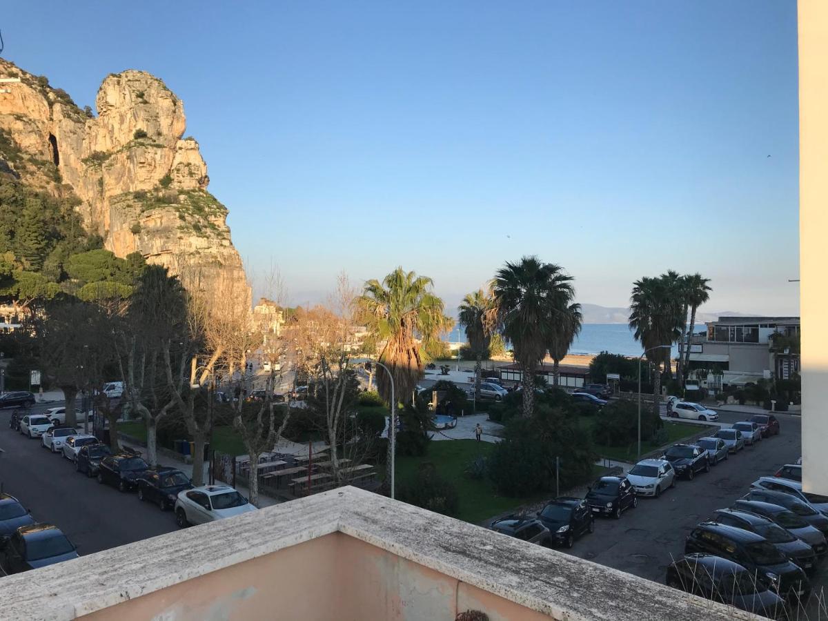 B E B Riviera Di Levante Террачина Экстерьер фото