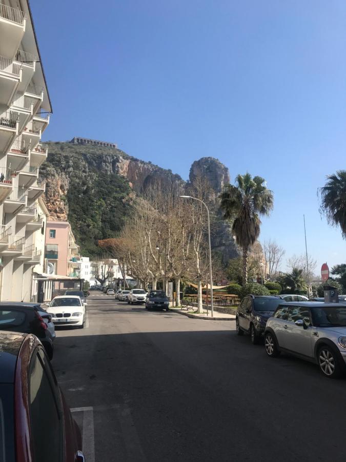 B E B Riviera Di Levante Террачина Экстерьер фото