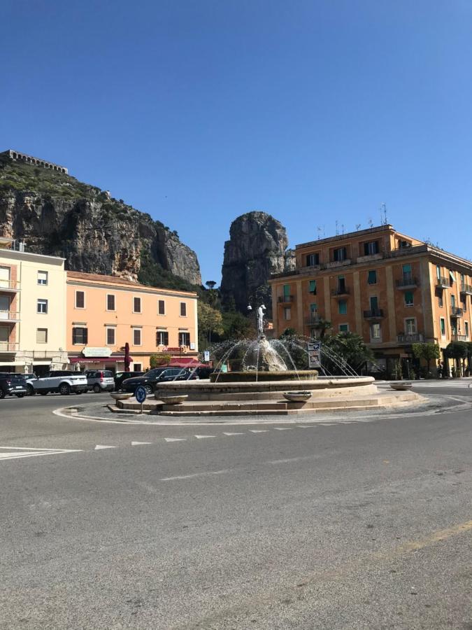 B E B Riviera Di Levante Террачина Экстерьер фото