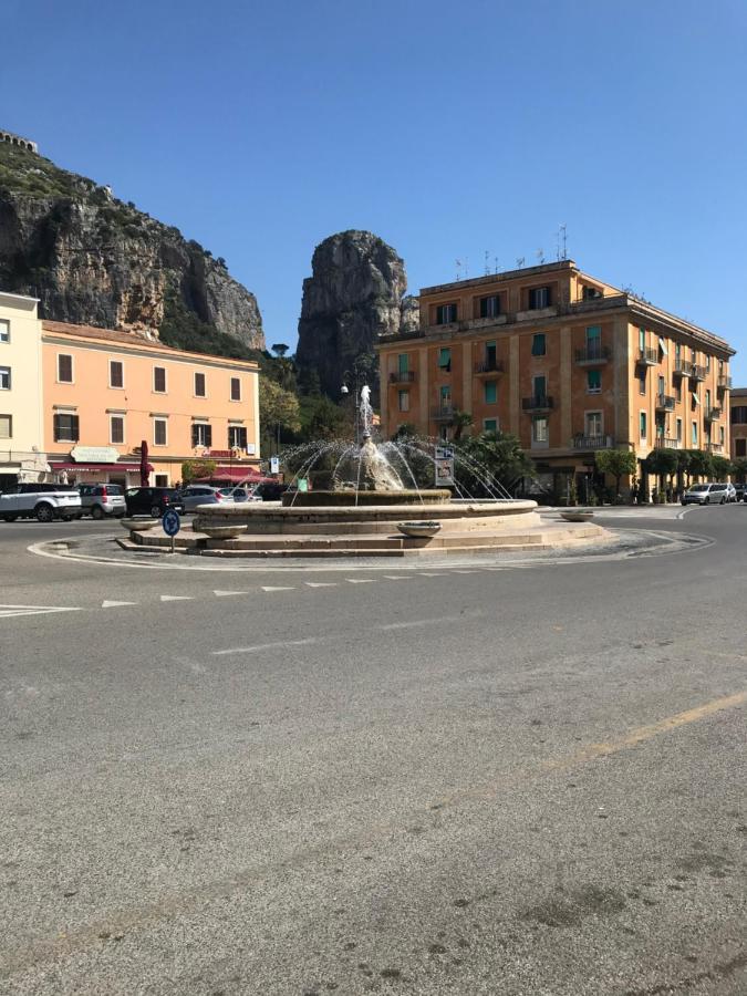B E B Riviera Di Levante Террачина Экстерьер фото