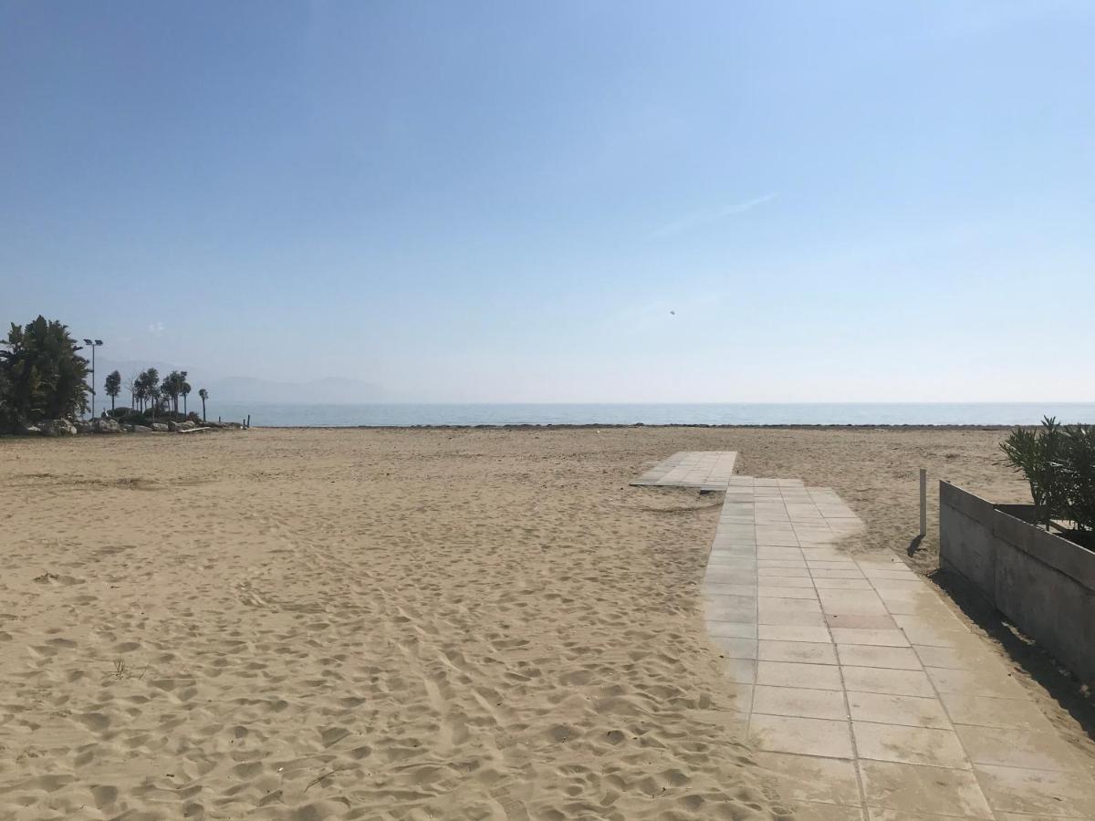 B E B Riviera Di Levante Террачина Экстерьер фото