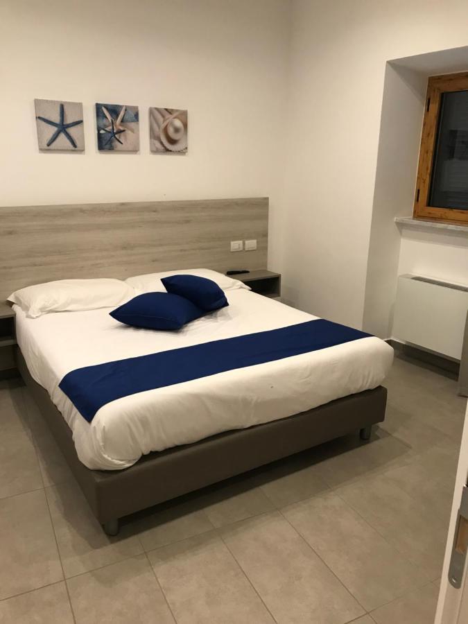 B E B Riviera Di Levante Террачина Экстерьер фото